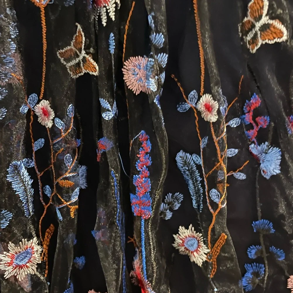 Modern Florist Dress VONE - Picture 8 of 10